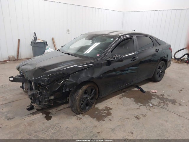 Hyundai ELANTRA Sel