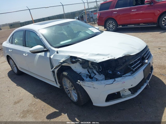 Salvage Volkswagen Passat Image