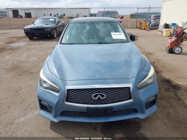 INFINITI Q50 Sport