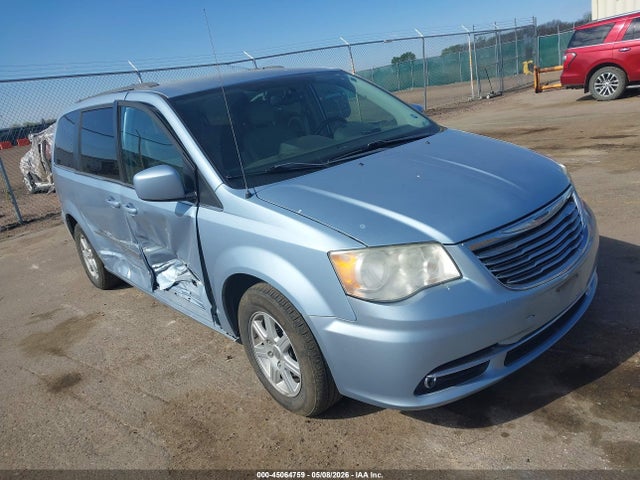 Salvage Chrysler Town & Country Image