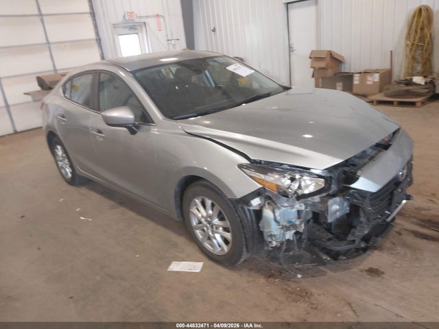 Salvage Mazda Mazda3 Image