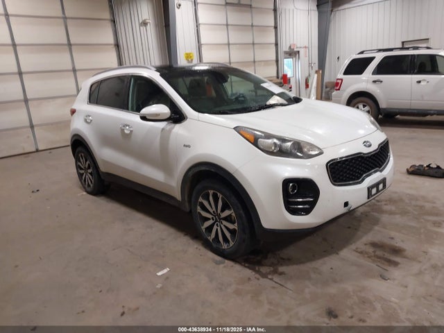 Salvage Kia Sportage Image