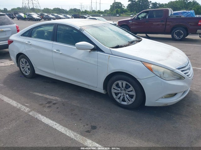 Salvage Hyundai SONATA Image