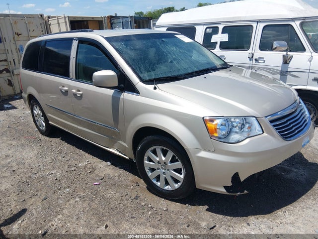 Salvage Chrysler Town & Country Image