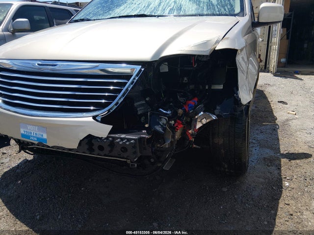 Chrysler Town & Country Touring
