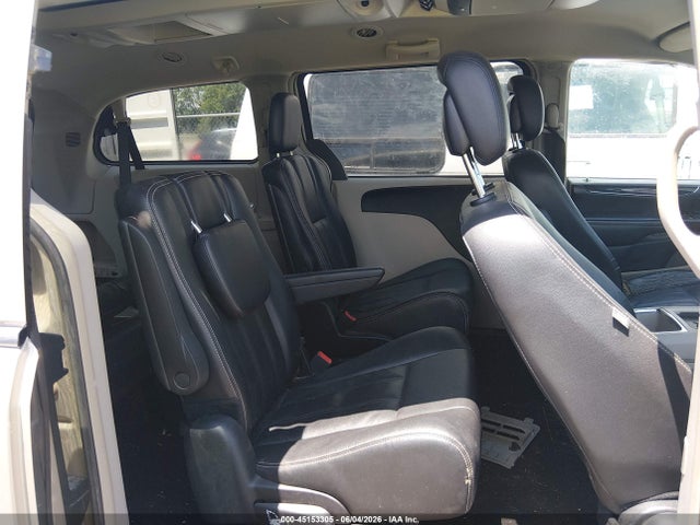 Chrysler Town & Country Touring