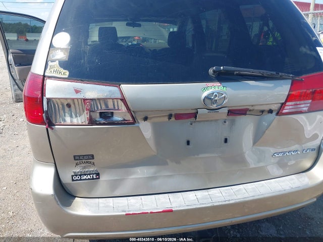 Toyota Sienna Le