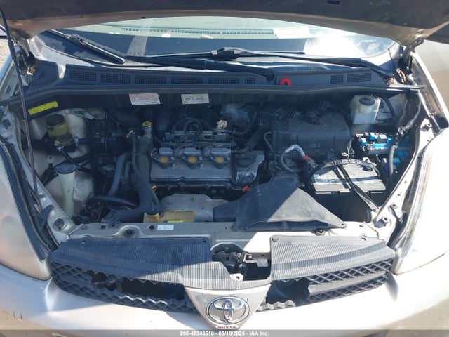 Toyota Sienna Le