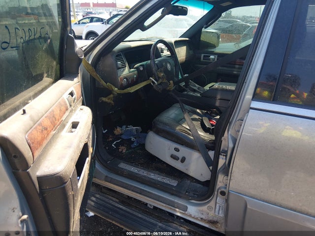Lincoln Navigator