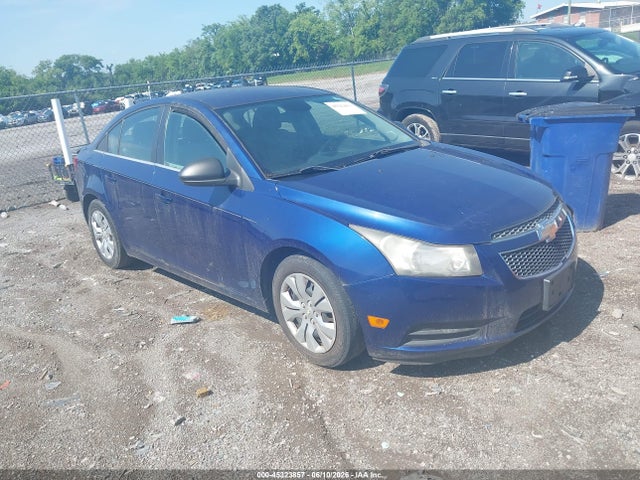 Salvage Chevrolet Cruze Image