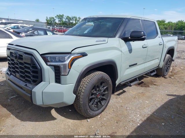 Toyota Tundra Limited Crewmax 6.4' Bed