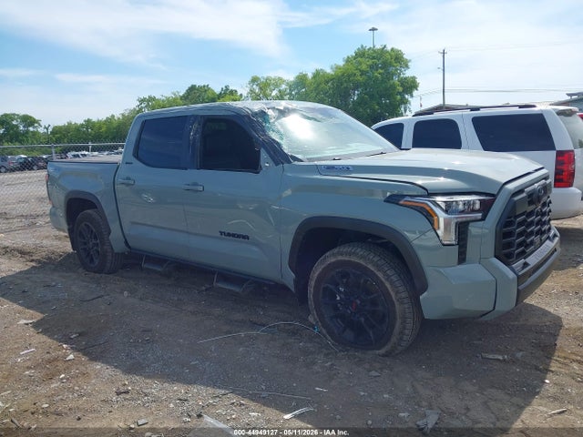 Toyota Tundra Limited Crewmax 6.4' Bed