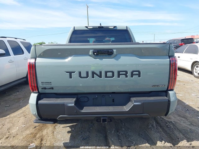 Toyota Tundra Limited Crewmax 6.4' Bed