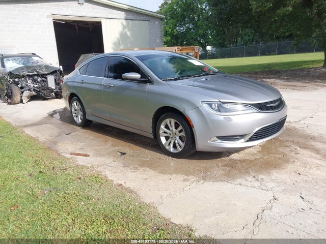 Salvage Chrysler 200 Image