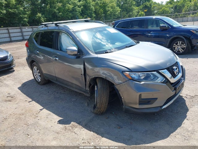 Salvage Nissan Rogue Image