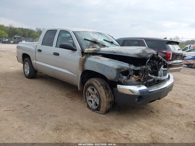 Salvage Dodge Dakota Image