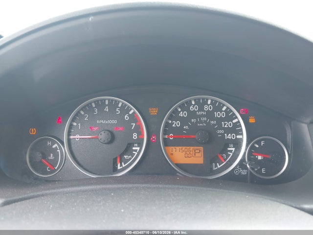 Nissan Pathfinder S