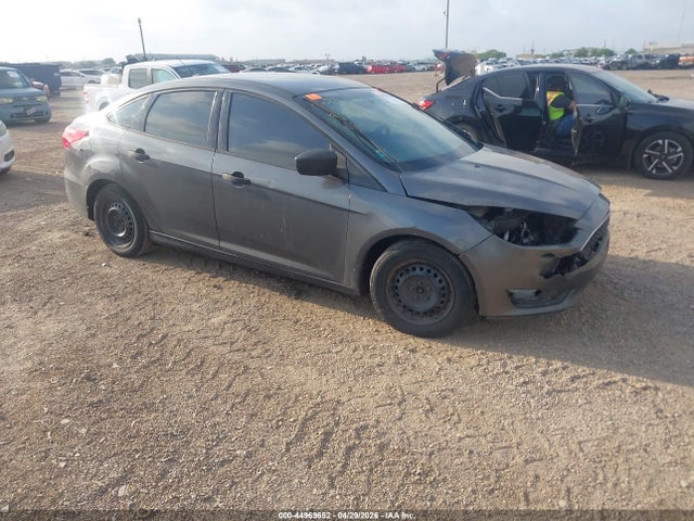 Salvage Ford Focus Image