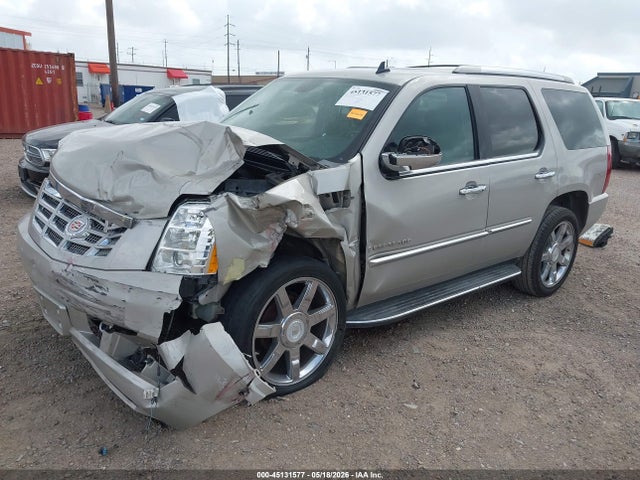 Cadillac Escalade Standard
