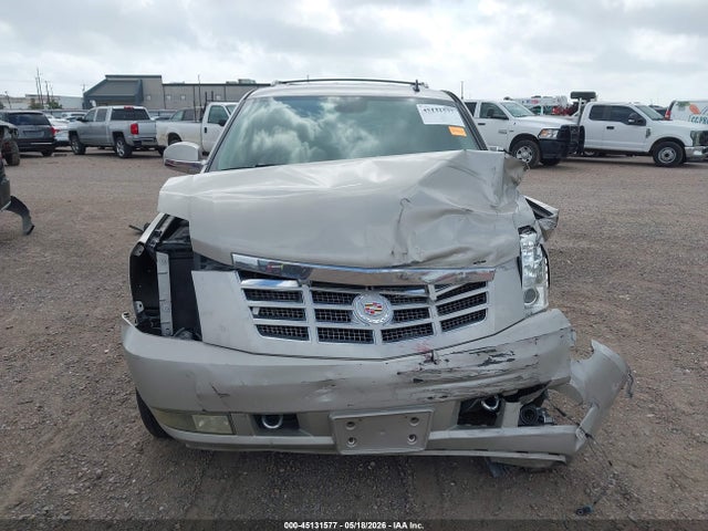 Cadillac Escalade Standard