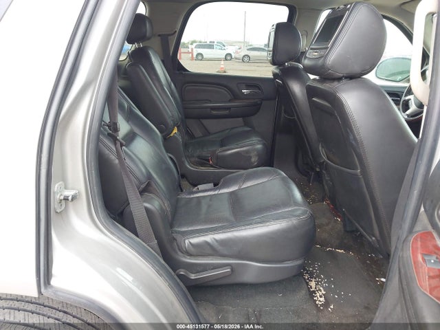 Cadillac Escalade Standard