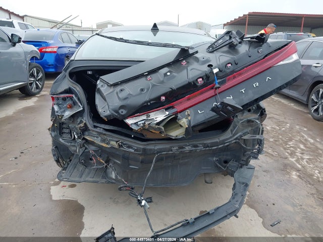 Hyundai ELANTRA Sel