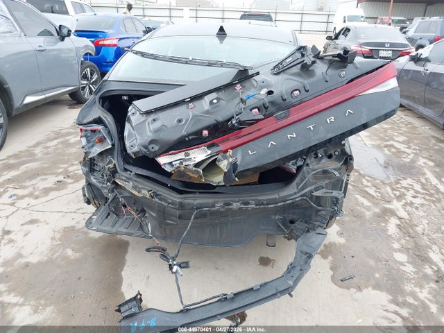 Hyundai ELANTRA Sel