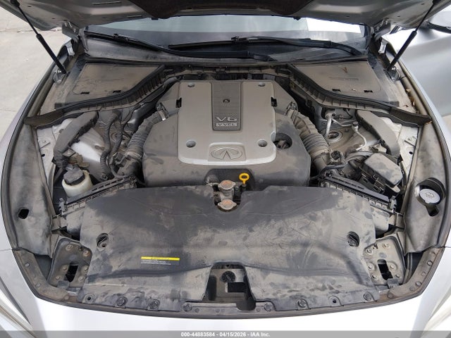 INFINITI Q50 Premium