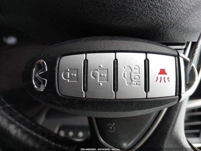 INFINITI Q50 Premium