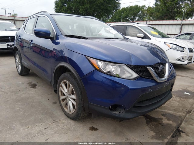Salvage Nissan Rogue Image