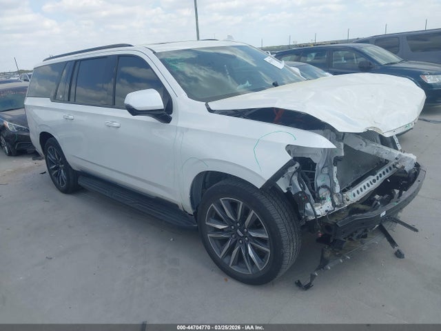Salvage Cadillac Escalade Image