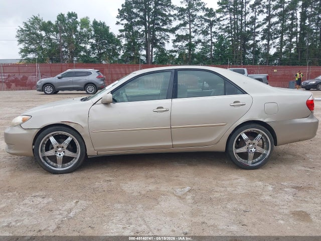 Toyota Camry Le