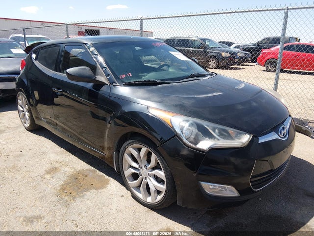 Salvage Hyundai VELOSTER Image
