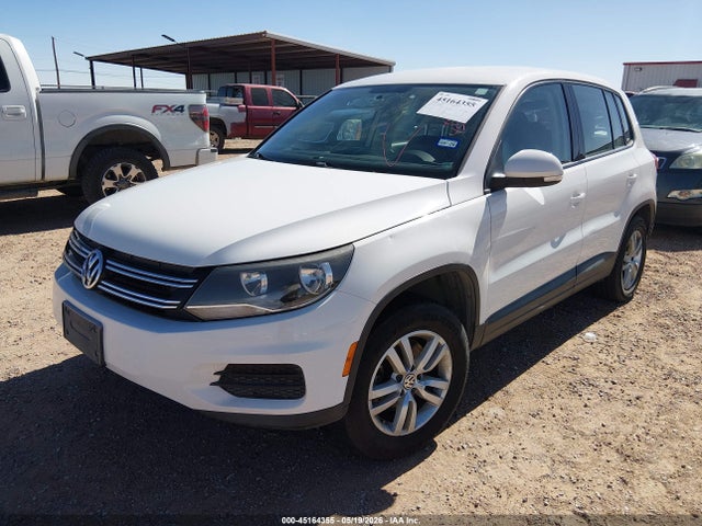 Volkswagen Tiguan S