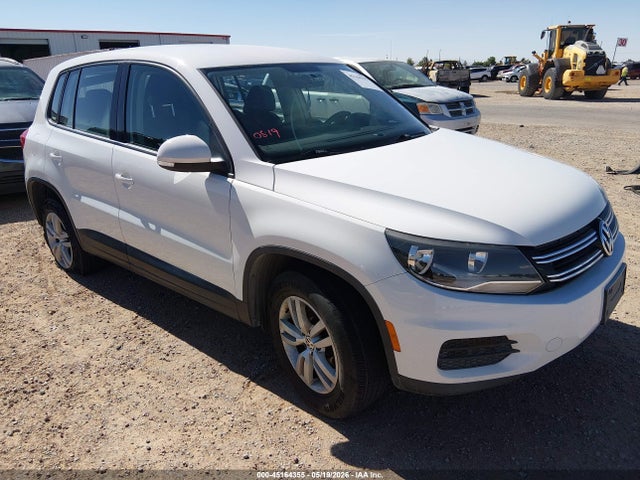 Volkswagen Tiguan S