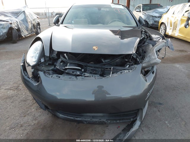 Porsche Panamera S