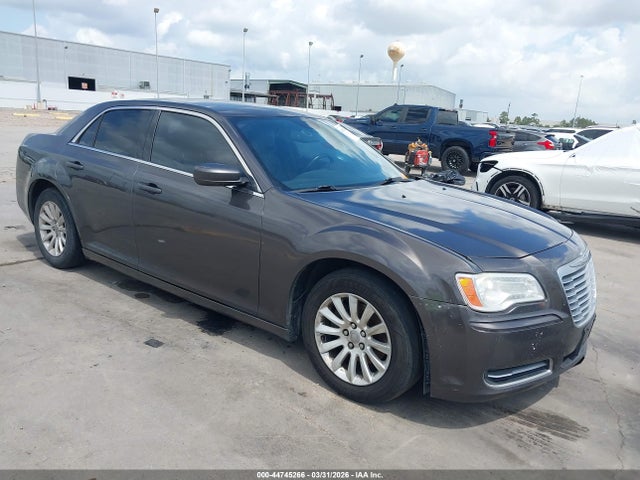 Salvage Chrysler 300 Image