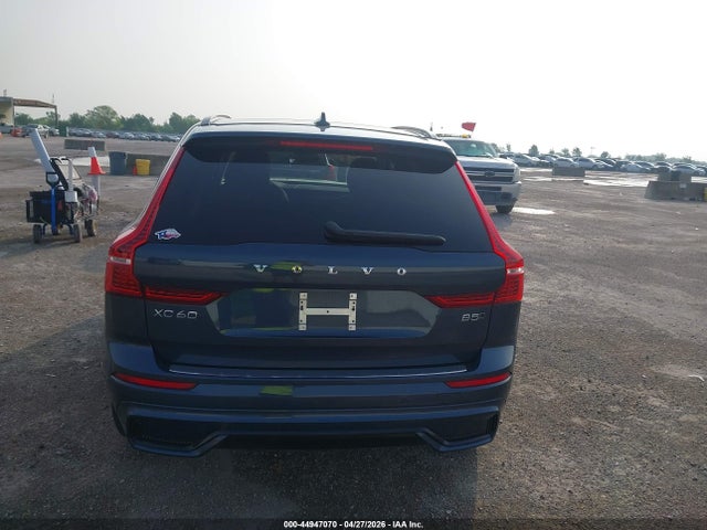 Volvo XC60 B5 Plus Dark Theme