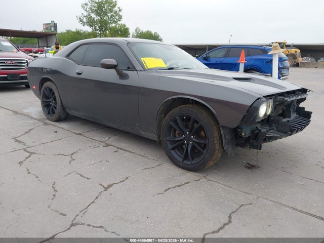 Salvage Dodge Challenger Image