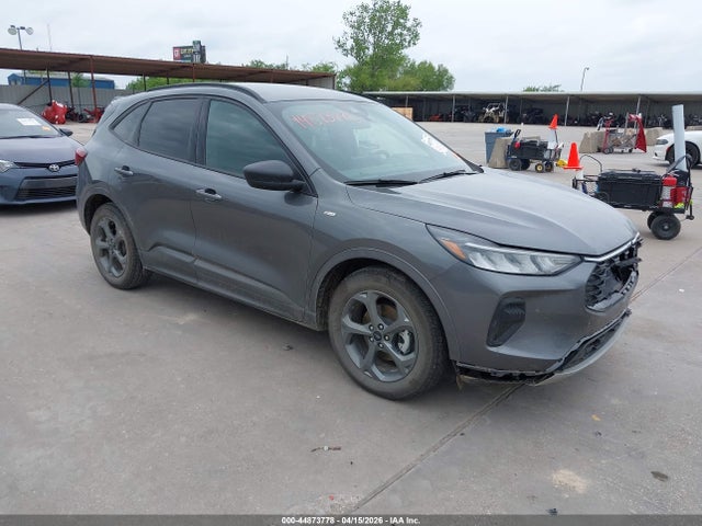 Salvage Ford Escape Image