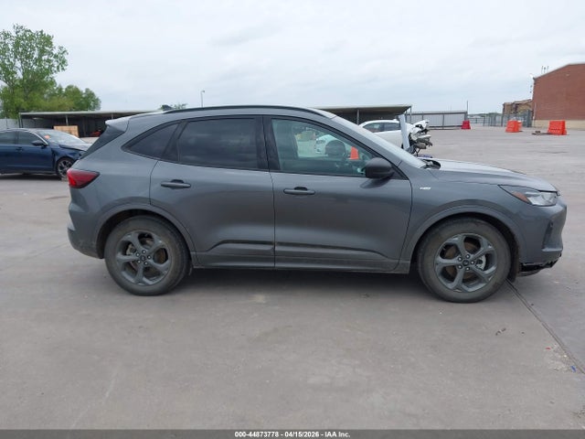 Ford Escape St-line