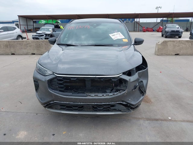 Ford Escape St-line
