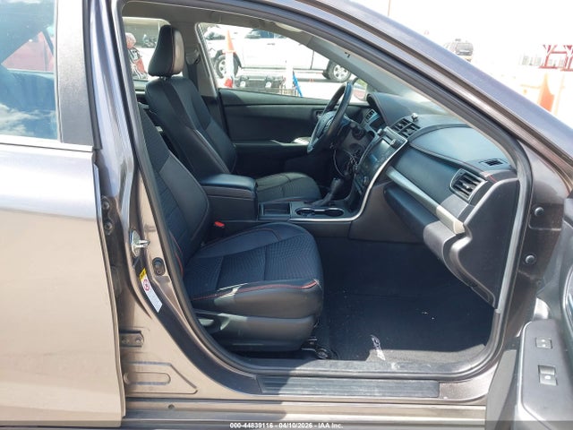 Toyota Camry Se