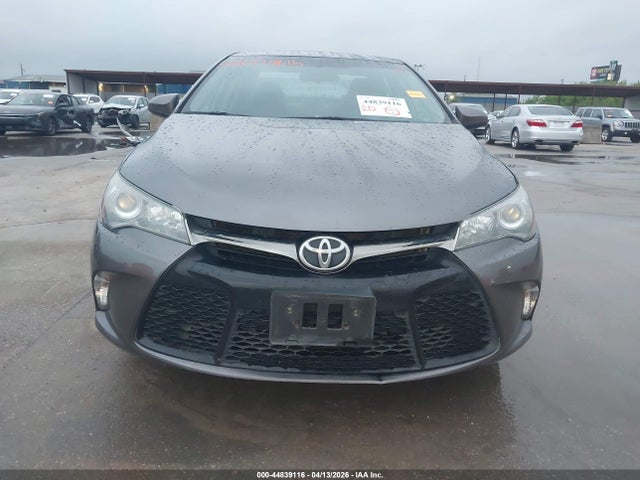 Toyota Camry Se