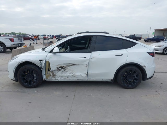 Tesla Model Y Long Range Dual Motor All-wheel Drive