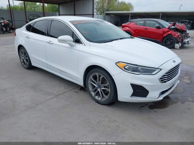 Salvage Ford Fusion Image