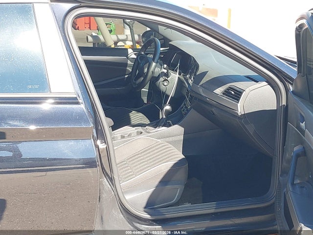 Volkswagen Jetta 1.5t Sport