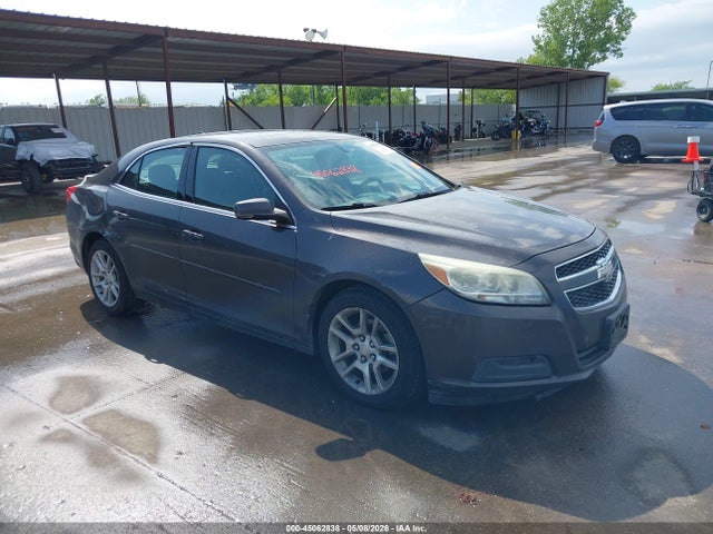 Salvage Chevrolet Malibu Image