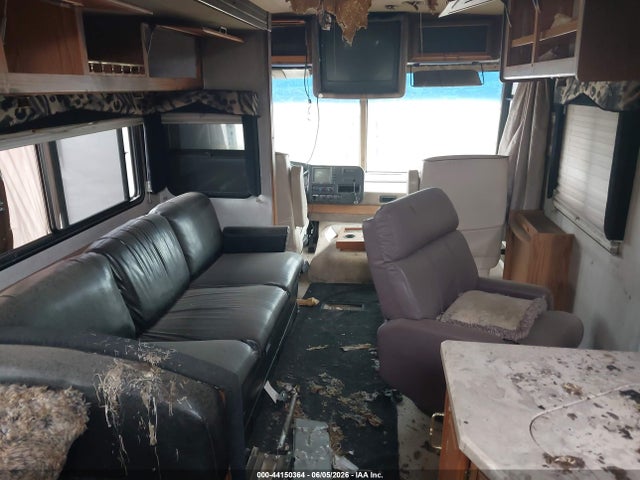 Ford F-550 Super Duty Stripped Chass