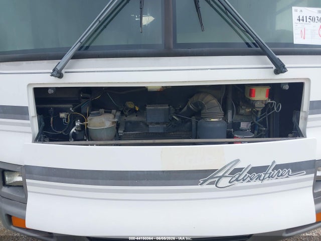 Ford F-550 Super Duty Stripped Chass